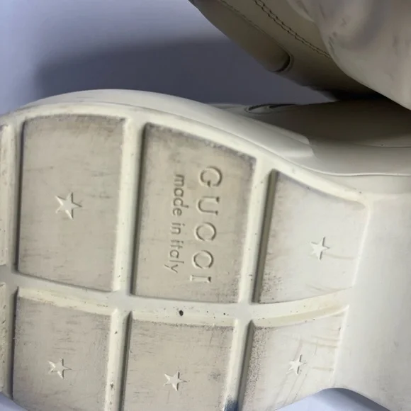 Gucci Disney  Leather Sneakers - Picture 13 of 16